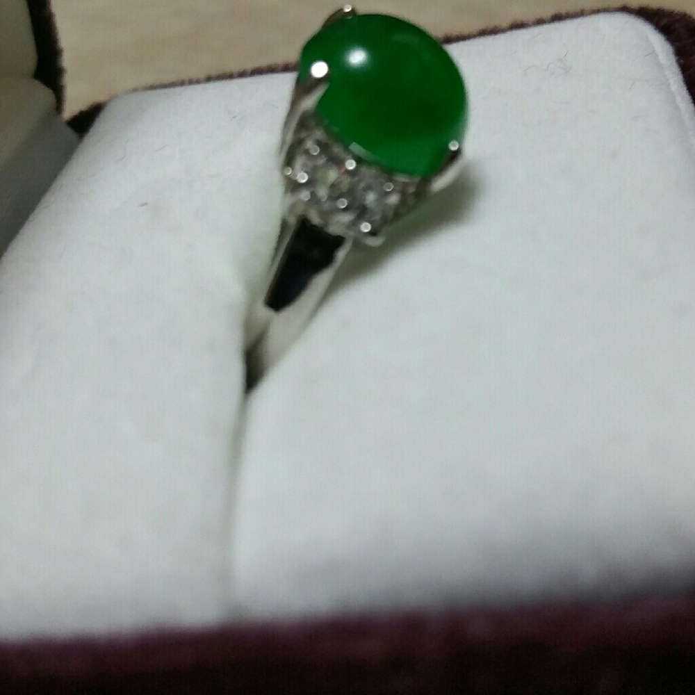Ring - Picture 4 of 6